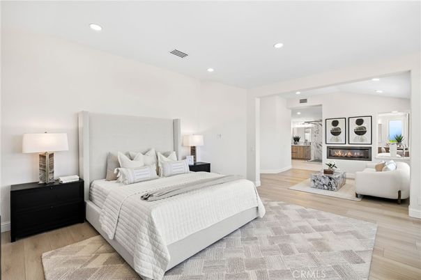 Bedroom, Fireplace, Interior, Recessed Lighting, Wood Texture Flooring