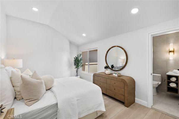 Bathroom, Bedroom, Interior, Recessed Lighting, Wood Texture Flooring