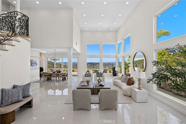 Chandelier, Dining room, Interior, Living room, Recessed Lighting