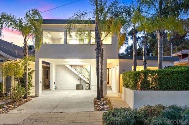 Attached, Exterior, Facade, Modern