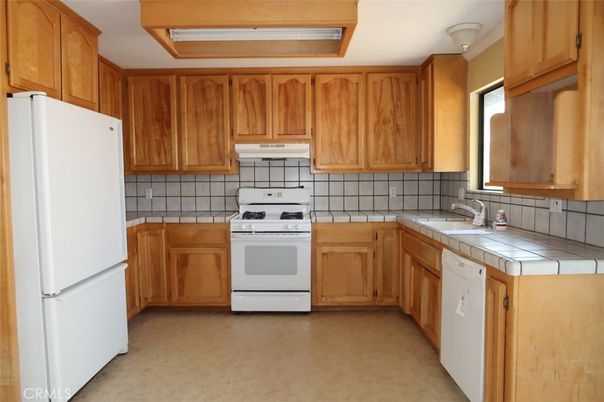 Interior, Kitchen, Tile Countertops