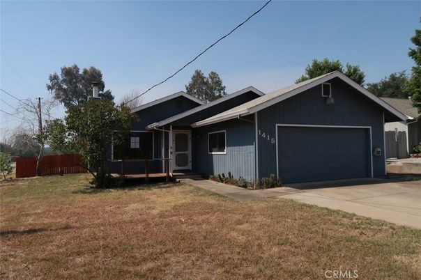 Attached, Backyard, Exterior, Facade, American Craftsman