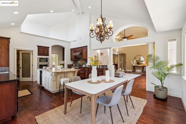 Chandelier, Dining room, Interior, Kitchen, Recessed Lighting, Wood Texture Flooring