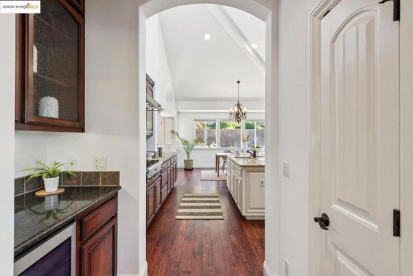Chandelier, Dining room, Interior, Kitchen, Recessed Lighting, Wood Texture Flooring
