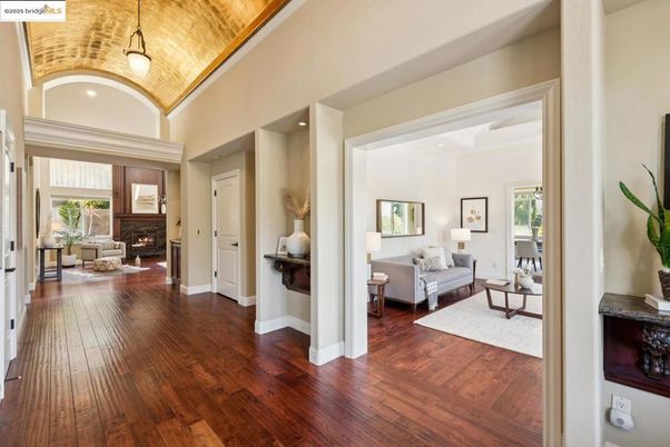 Fireplace, Interior, Living room, Pendant Lights, Recessed Lighting, Wood Texture Flooring