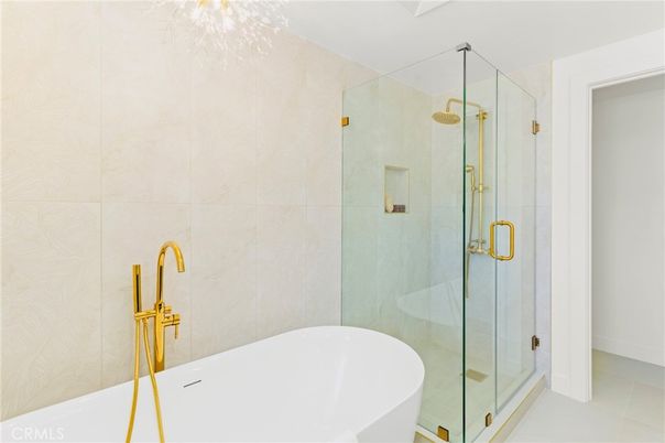 Bathroom, Free Standing Baths, Glass Shower, Interior