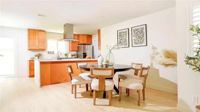 Dining room, Interior, Kitchen, Recessed Lighting, Wood Texture Flooring