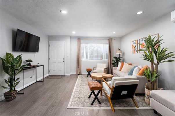 Interior, Living room, Recessed Lighting, Wood Texture Flooring