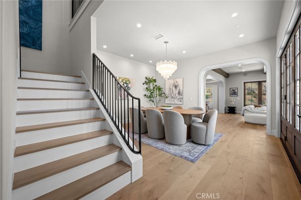 Chandelier, Dining room, Interior, Recessed Lighting, Wood Texture Flooring