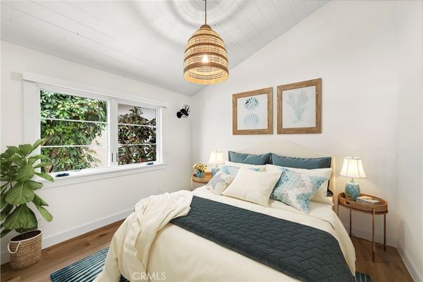 Bedroom, Interior, Pendant Lights, Wood Texture Flooring