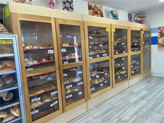 Interior, Wine Storage, Wood Texture Flooring
