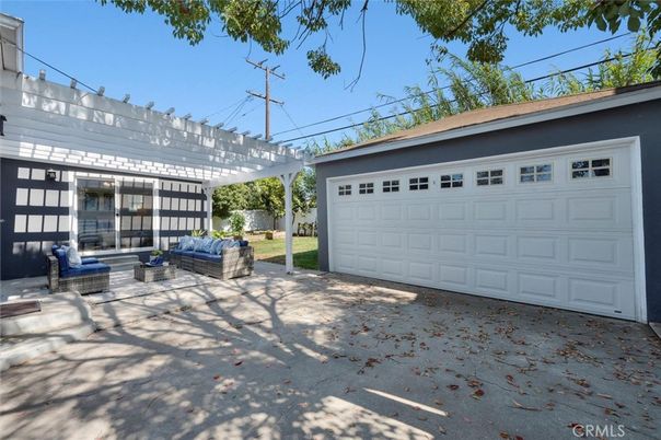 Detached Garage, Exterior