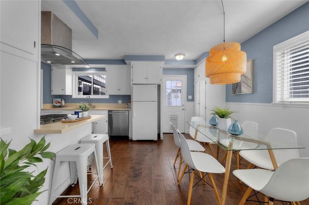 Dining room, Interior, Kitchen, Pendant Lights, Wood Texture Flooring