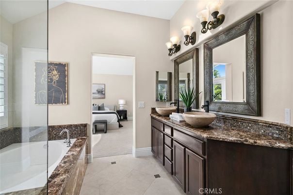 Bathroom, Bedroom, Dual Sink Vanities, Interior