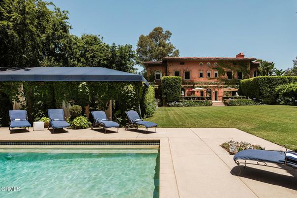 Backyard, Exterior, Pool