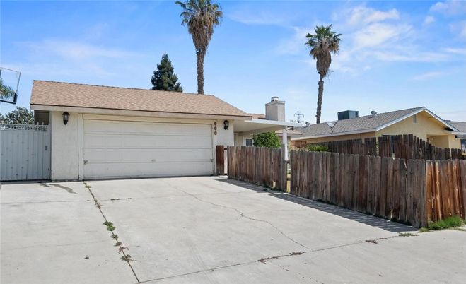 Detached Garage, Exterior