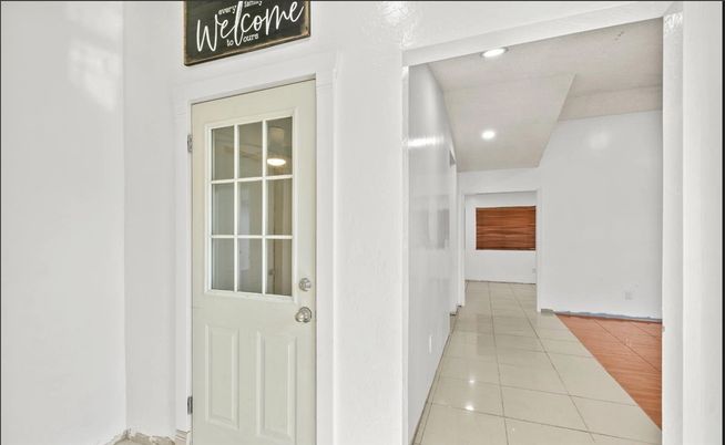 Interior, Recessed Lighting