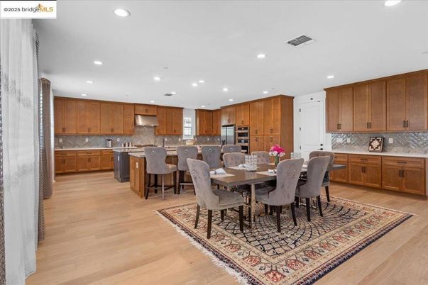 Dining room, Interior, Kitchen, Recessed Lighting, Wood Texture Flooring
