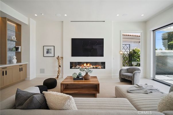 Fireplace, Interior, Living room, Recessed Lighting