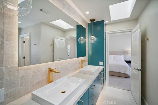 Bathroom, Bedroom, Dual Sink Vanities, Interior, Recessed Lighting