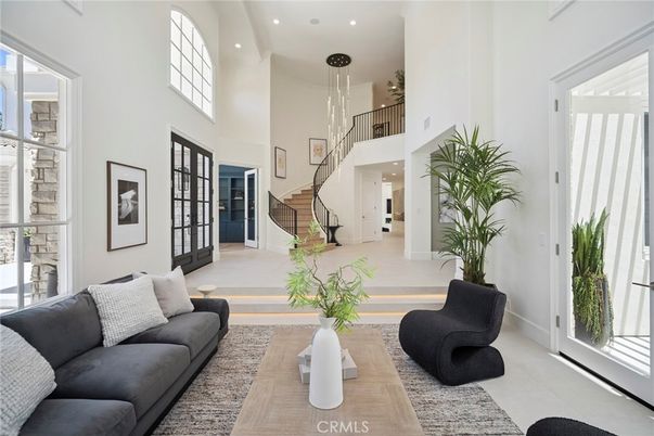 Interior, Living room, Pendant Lights, Recessed Lighting