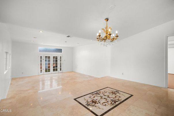 Chandelier, Empty room, Interior, Recessed Lighting