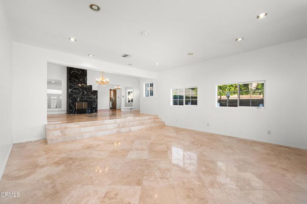 Chandelier, Empty room, Interior, Recessed Lighting