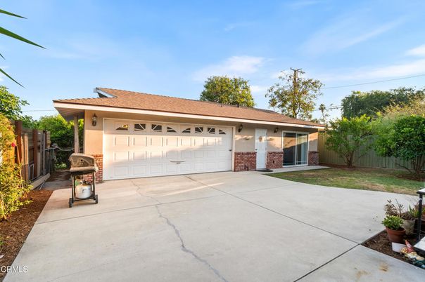 Detached Garage, Exterior