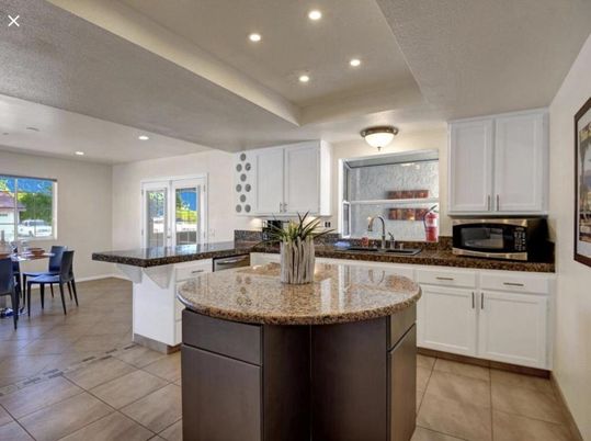Dining room, Interior, Kitchen, Recessed Lighting
