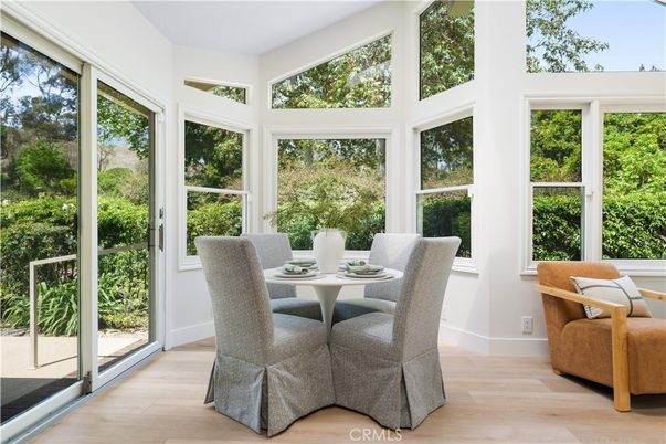 Dining room, Interior, Sun Room, Wood Texture Flooring