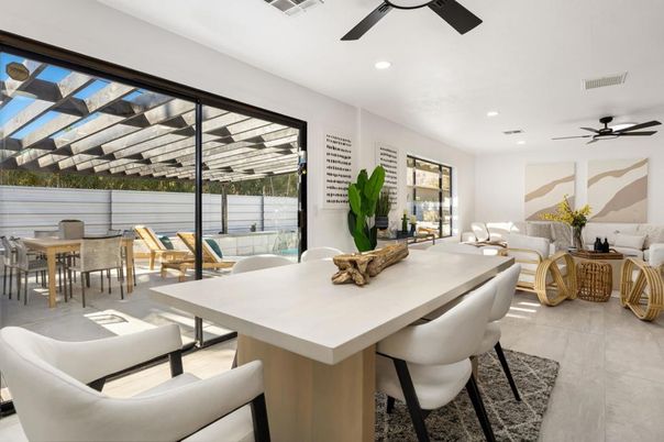 Dining room, Interior, Recessed Lighting