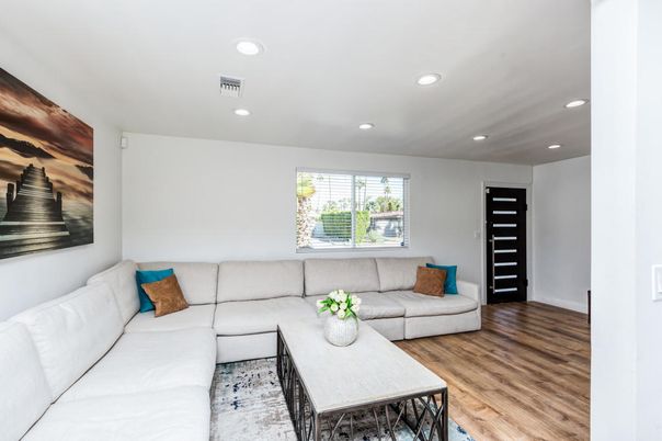 Interior, Living room, Recessed Lighting, Wood Texture Flooring