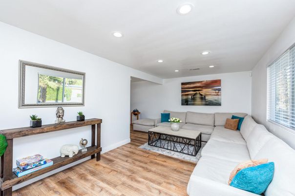 Interior, Living room, Recessed Lighting, Wood Texture Flooring