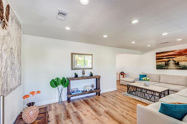 Interior, Living room, Recessed Lighting, Wood Texture Flooring