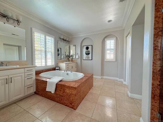 Bathroom, Interior, Recessed Lighting