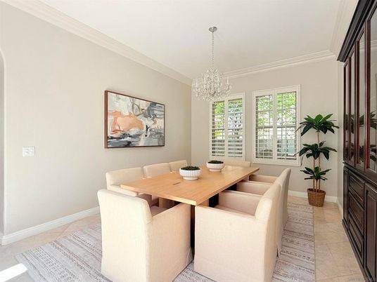 Chandelier, Dining room, Interior
