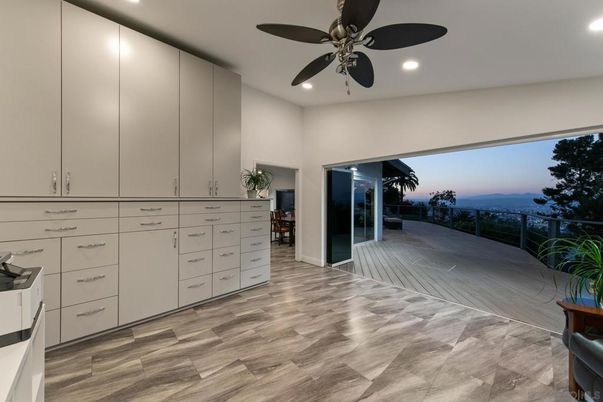 Interior, Recessed Lighting, Water, Wood Texture Flooring
