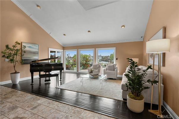 Interior, Living room, Piano, Recessed Lighting, Wood Texture Flooring