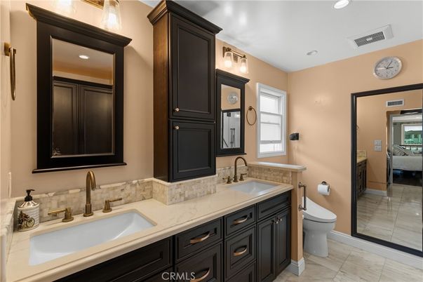 Bathroom, Dual Sink Vanities, Interior, Marble, Recessed Lighting