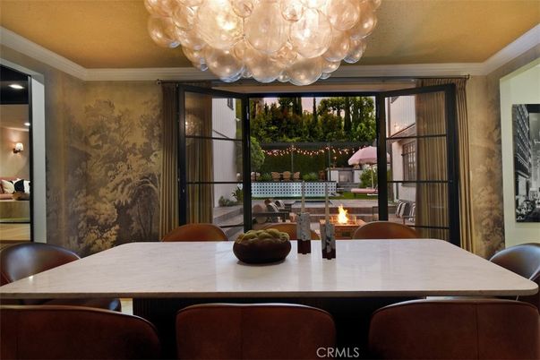 Chandelier, Dining room, Interior