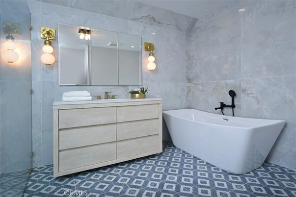 Bathroom, Dual Sink Vanities, Free Standing Baths, Glass Shower, Interior, Marble Walls