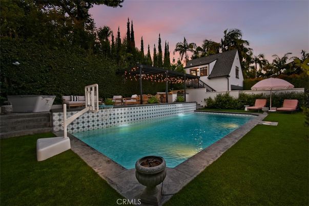 Backyard, Exterior, Pool