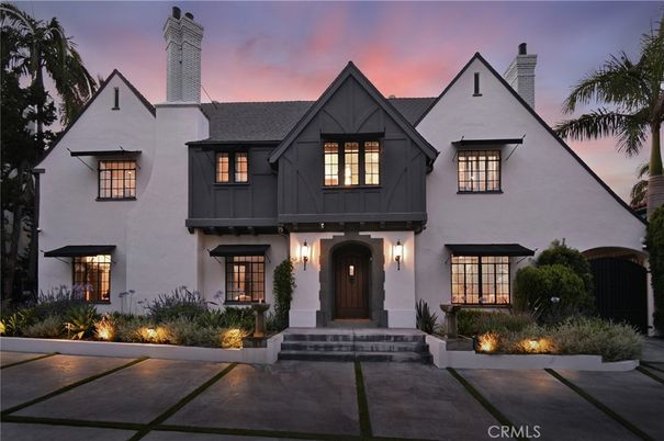 Exterior, Facade, Spanish Mediterranean