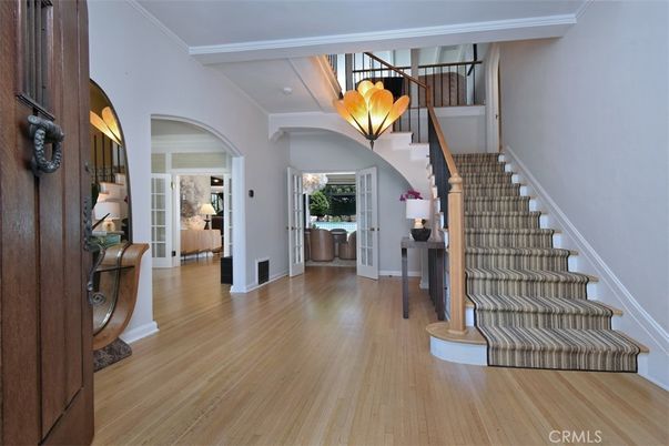 Interior, Pendant Lights, Wood Texture Flooring