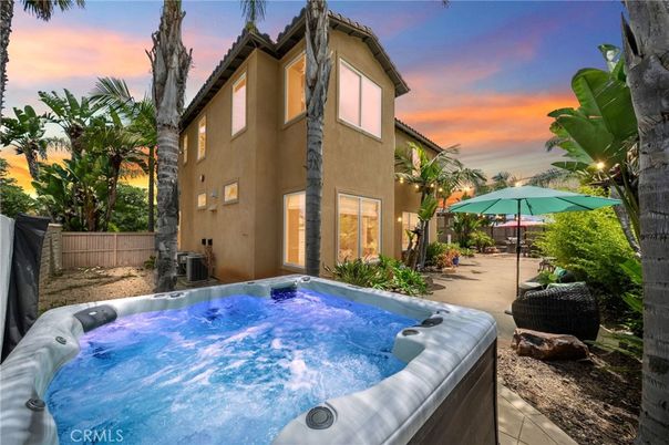 Exterior, Hot Tub