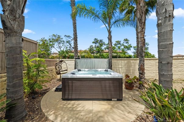 Exterior, Hot Tub