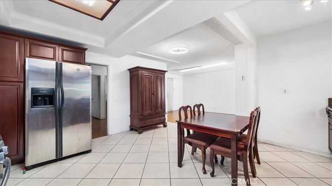 Dining room, Interior, Kitchen, Recessed Lighting, Stainless Steel Appliances