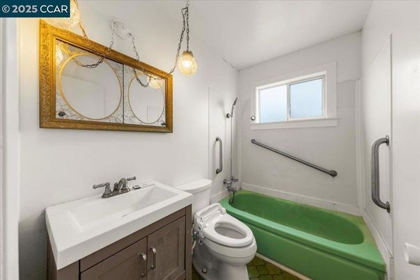 Bathroom, Interior, Pendant Lights