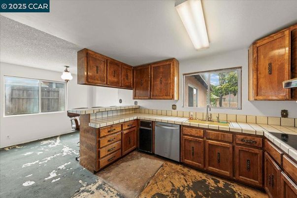 Interior, Kitchen, Tile Countertops