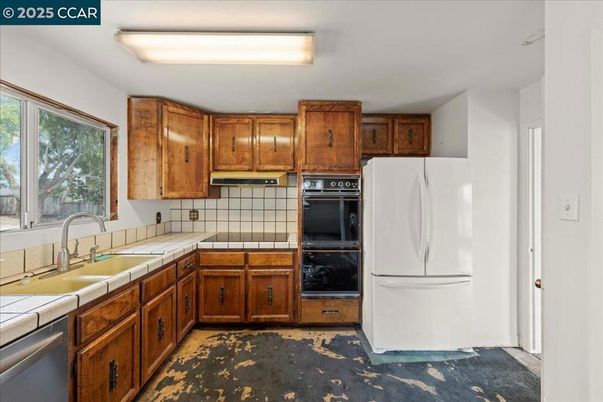 Interior, Kitchen, Tile Countertops